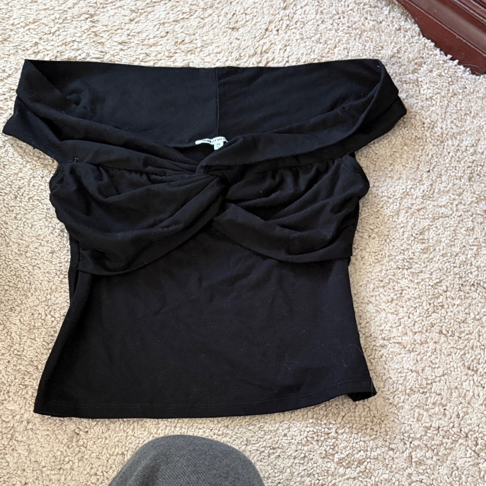 Reformation Off-Shoulder Black Twist Front top